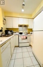 11 Lee Centre Dr in Toronto, ON - Building Photo - Building Photo