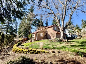 6648 SW Kingsview Ct in Tigard, OR - Building Photo - Building Photo