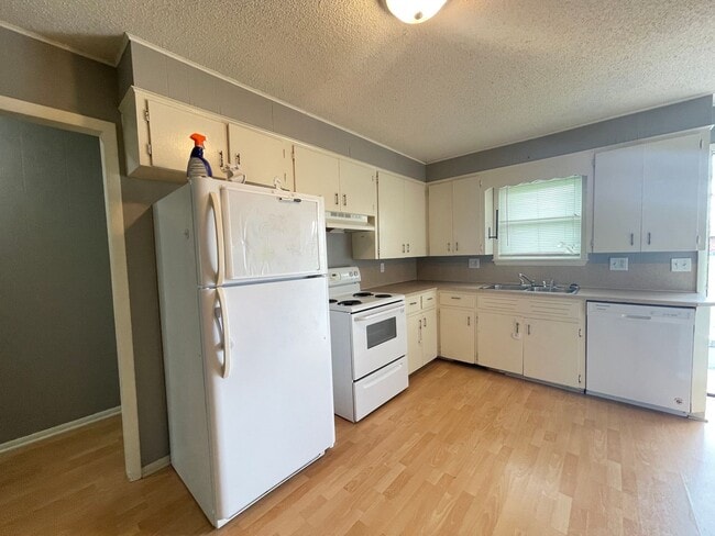 5408 S Hutchinson Ct in Battlefield, MO - Foto de edificio - Building Photo