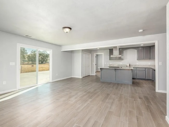 30685-30682 Mehrten Dr in Exeter, CA - Building Photo - Building Photo