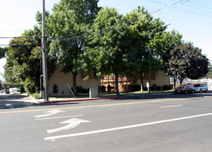 Envoy Apartments in San Jose, CA - Building Photo - Building Photo