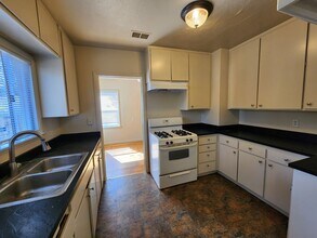 3911 33rd St in Sacramento, CA - Building Photo - Building Photo