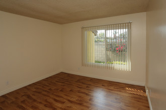 Park Plaza Apartments in Stanton, CA - Building Photo - Interior Photo