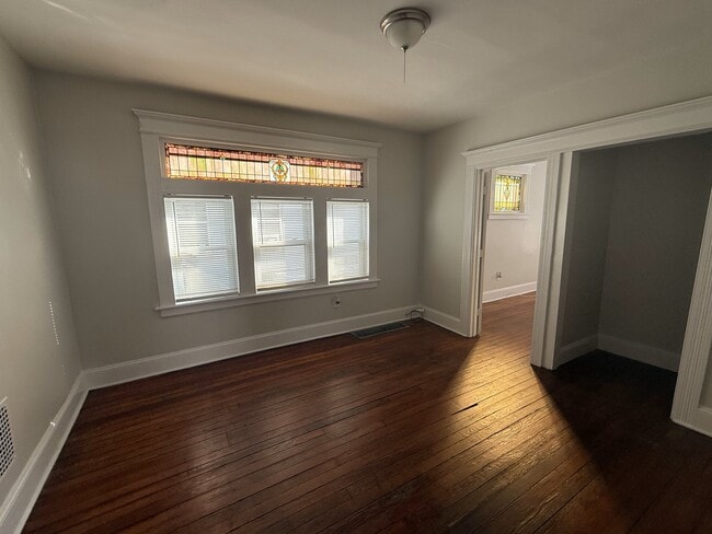 111 Smith St, Unit 1 in Bridgeport, CT - Building Photo - Building Photo