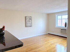 276 Broadway, Unit 2 in Arlington, MA - Building Photo - Building Photo