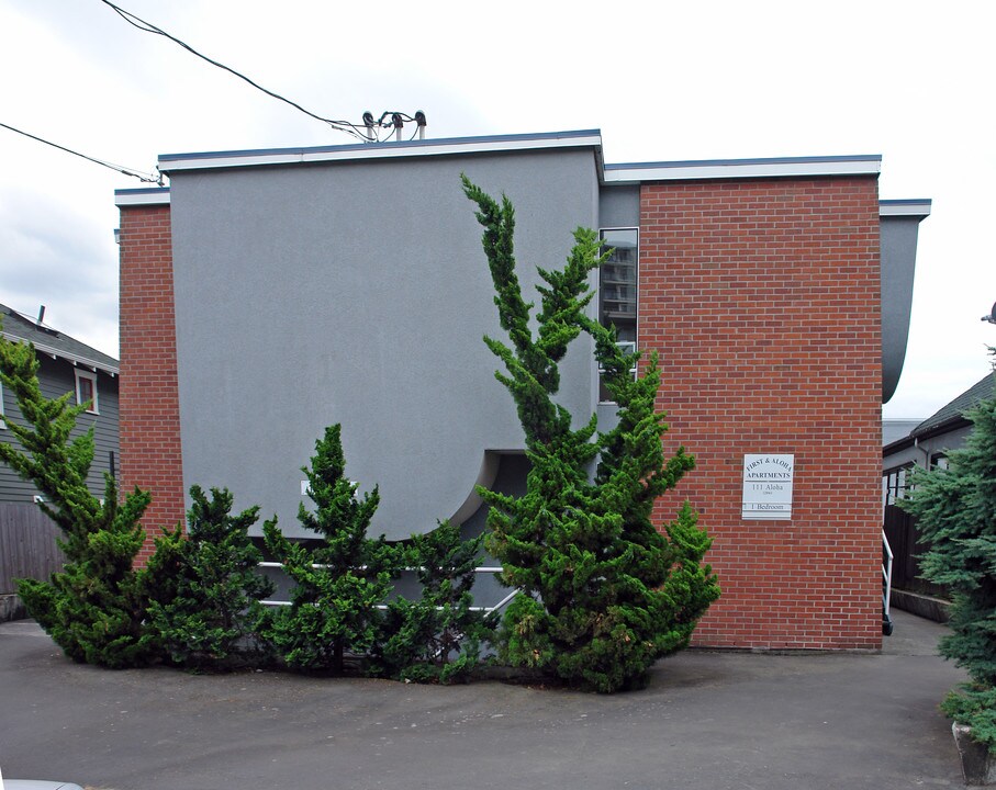 1st & Aloha Apartments in Seattle, WA - Building Photo