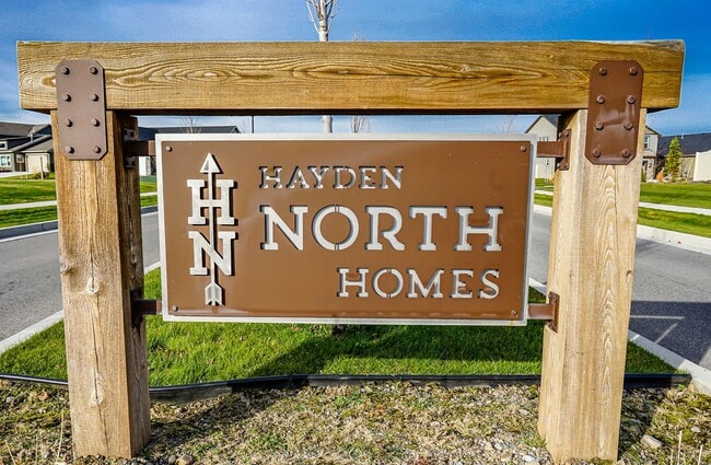 13205 N Telluride Loop in Hayden, ID - Building Photo - Building Photo