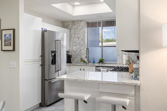 401 El Cielo Rd, Unit 73 in Palm Springs, CA - Building Photo - Building Photo