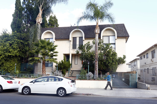 4336 Ventura Canyon Ave in Sherman Oaks, CA - Building Photo - Primary Photo