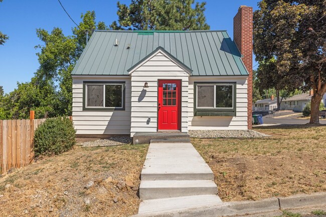 property at 1500 Siskiyou St