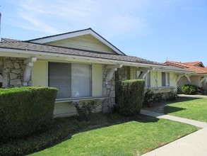 16721 Bartlett Ln in Huntington Beach, CA - Building Photo - Building Photo