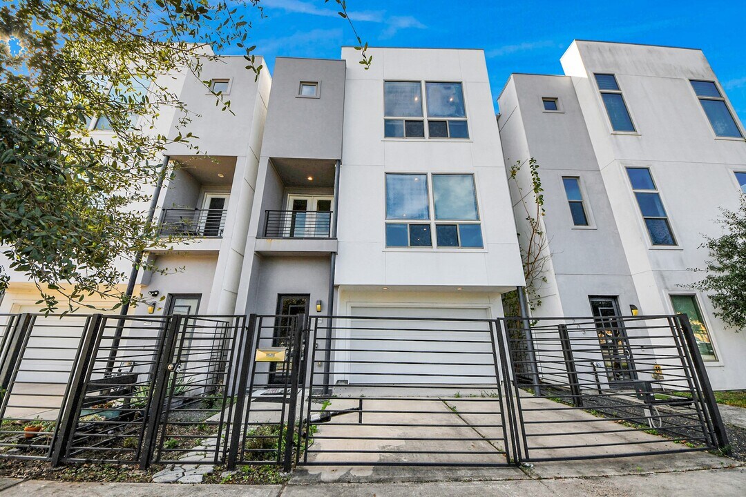 3204 Sherman St in Houston, TX - Building Photo