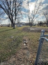 964 Country Club Dr in Zanesville, OH - Building Photo - Building Photo