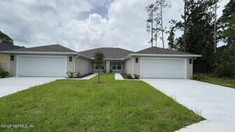 4 Llobell Pl in Palm Coast, FL - Building Photo