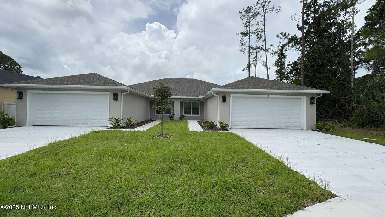 4 Llobell Pl in Palm Coast, FL - Building Photo