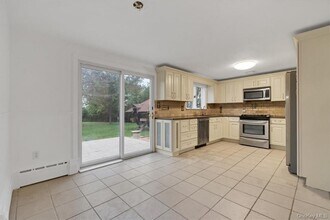 1467 Goshen Turnpike in Middletown, NY - Building Photo - Building Photo