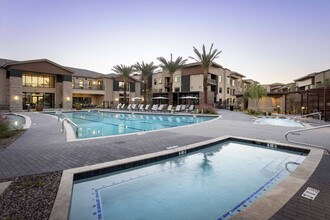 Elysium in Phoenix, AZ - Building Photo - Building Photo