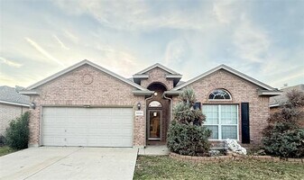 10605 Foothill Dr in Fort Worth, TX - Building Photo