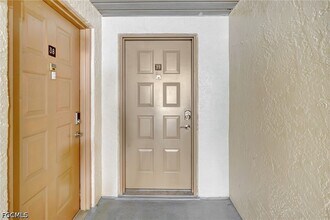 13288 White Marsh Ln in Ft. Myers, FL - Foto de edificio - Building Photo