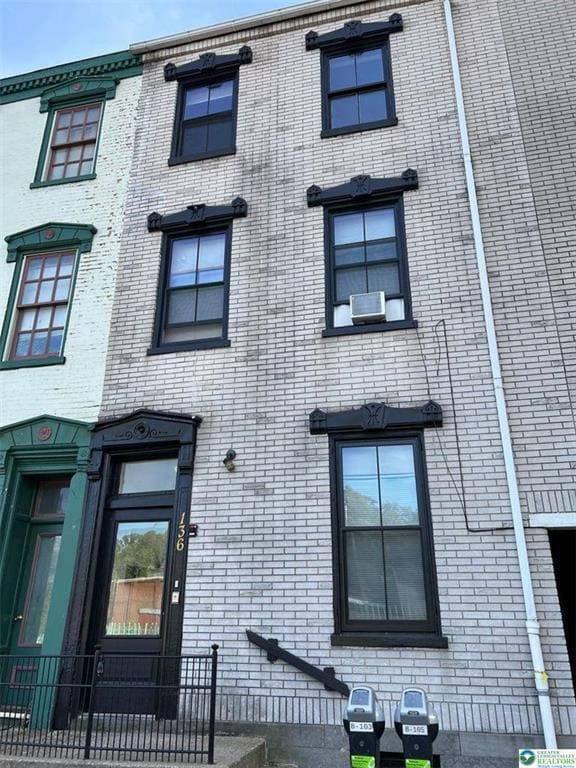 136 Bushkill St in Easton, PA - Building Photo - Building Photo