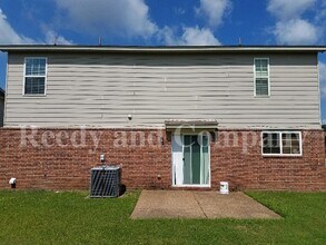 10094 Chariden Dr in Cordova, TN - Building Photo - Building Photo