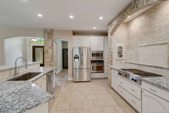 471 Rose Blossom Loop in La Vernia, TX - Building Photo - Building Photo