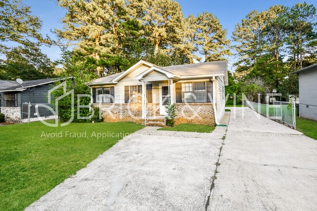 1221 26th Ave in Hueytown, AL - Building Photo - Building Photo