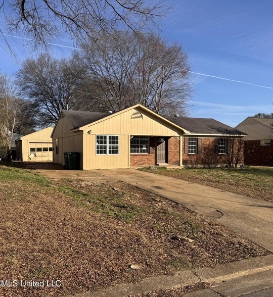 2220 Ashland Dr in Southaven, MS - Building Photo - Building Photo