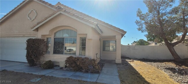 1325 Fiesta Grande Ct in North Las Vegas, NV - Foto de edificio - Building Photo