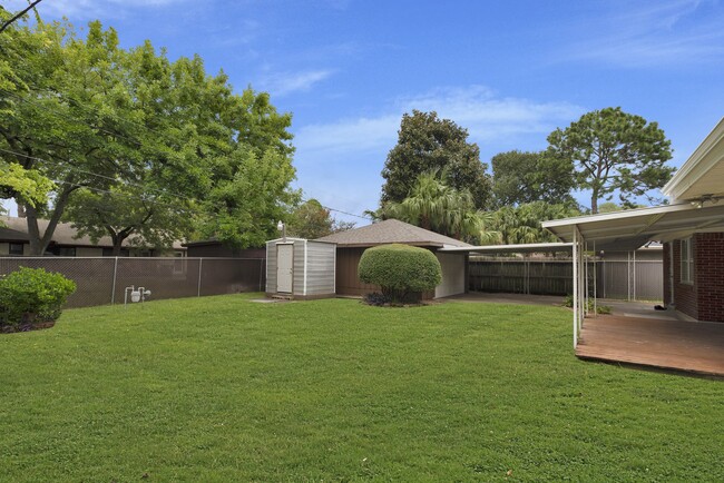 property at 1907 Ottawa Ln