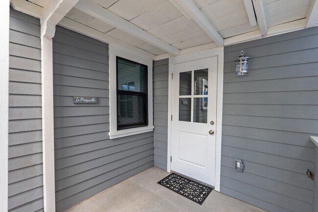 property at 2266.5 Duane St