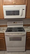1016 Roberta St in Venice, FL - Building Photo - Building Photo