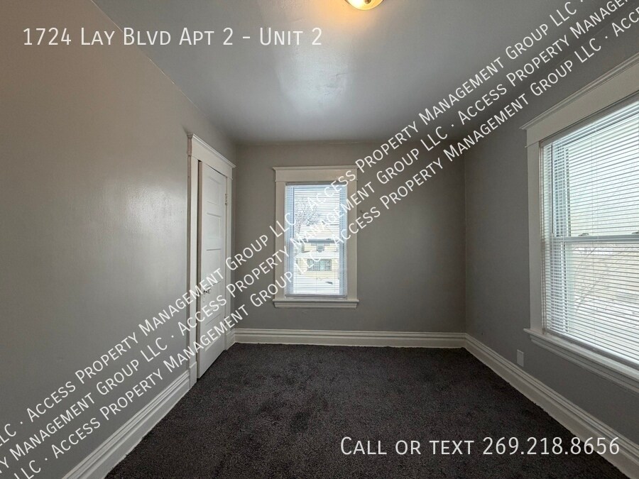 1724 Lay Blvd in Kalamazoo, MI - Building Photo