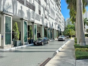 185 SE 14th Terrace in Miami, FL - Building Photo - Building Photo