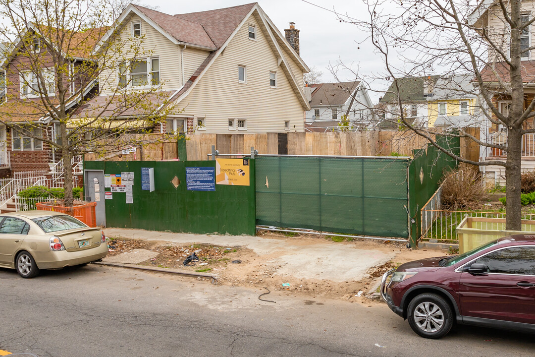 1529 Brooklyn Ave in Brooklyn, NY - Building Photo