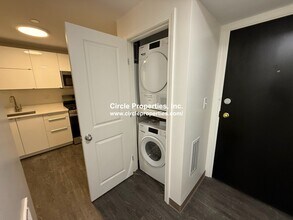 10 Darling St, Unit #2 in Boston, MA - Foto de edificio - Building Photo