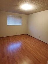 446-448 S 51st Pl in Springfield, OR - Building Photo - Building Photo