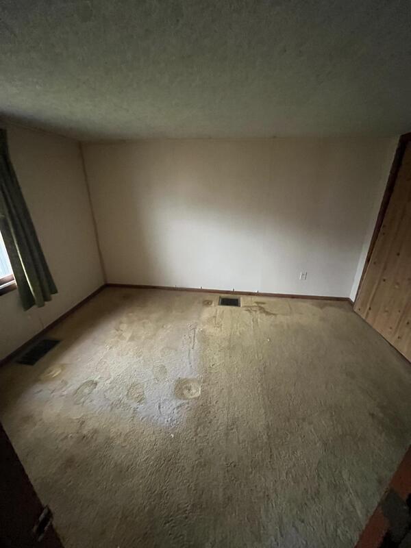 202 St Clair Ave SW in New Philadelphia, OH - Building Photo - Building Photo