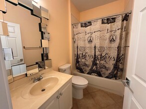 1724 Annandale Cir in Royal Palm Beach, FL - Foto de edificio - Building Photo