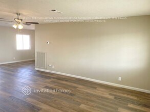 7012 Raincloud Dr in Las Vegas, NV - Foto de edificio - Building Photo