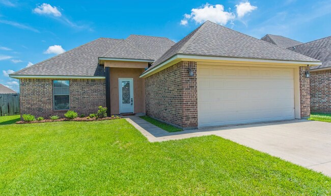 315 Hill Ridge Dr in Youngsville, LA - Building Photo - Building Photo