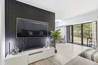 11647 Stoneview Square in Reston, VA - Building Photo - Building Photo