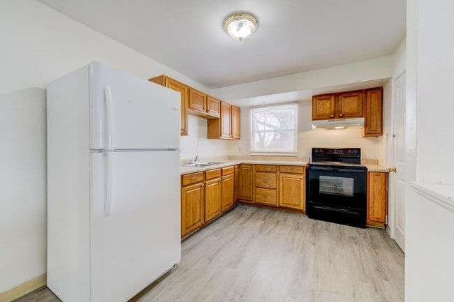 10219 Hobkirk Dr in St. Louis, MO - Building Photo - Building Photo