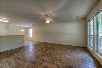 411 Haupt in Kyle, TX - Building Photo - Building Photo
