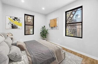 453 W 48th St in New York, NY - Building Photo - Building Photo
