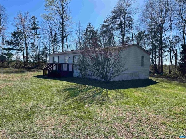 4627 Stage Junction Rd in Columbia, VA - Building Photo - Building Photo