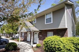 2453 S Woolery Mill Dr in Bloomington, IN - Building Photo