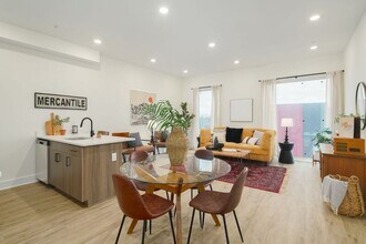 6155 Ridge Ave in Philadelphia, PA - Building Photo - Building Photo