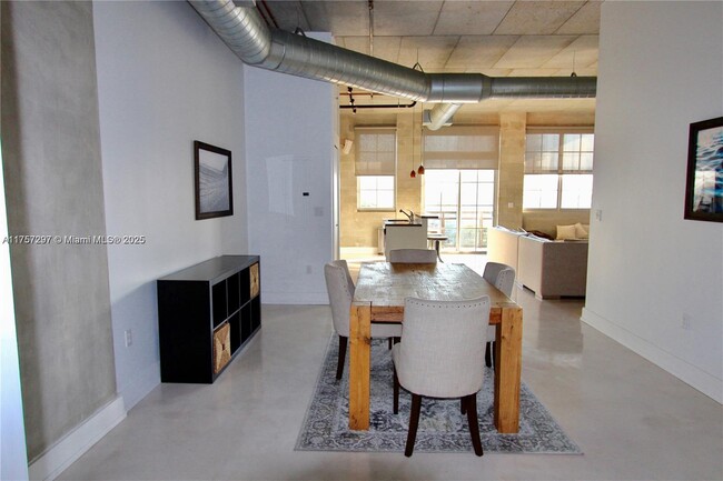 410 NW 1st Ave, Unit 504 in Fort Lauderdale, FL - Building Photo - Building Photo