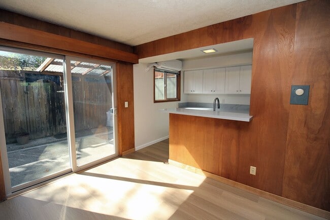 3200-3236 SW Marigold St